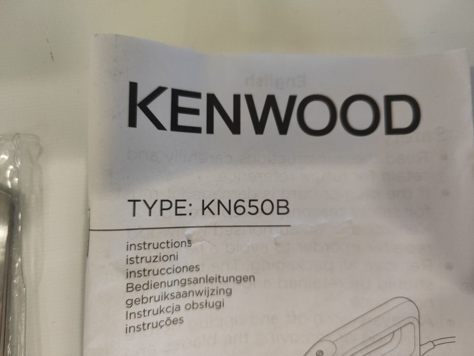 Faca elétrica Kenwood KN650B nova com fatura.