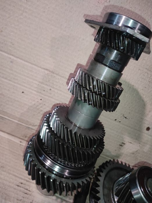 Volvo V50  6 Ступка КПП в розборі 1,6 hdi коробка Ford C-Max Focus 3