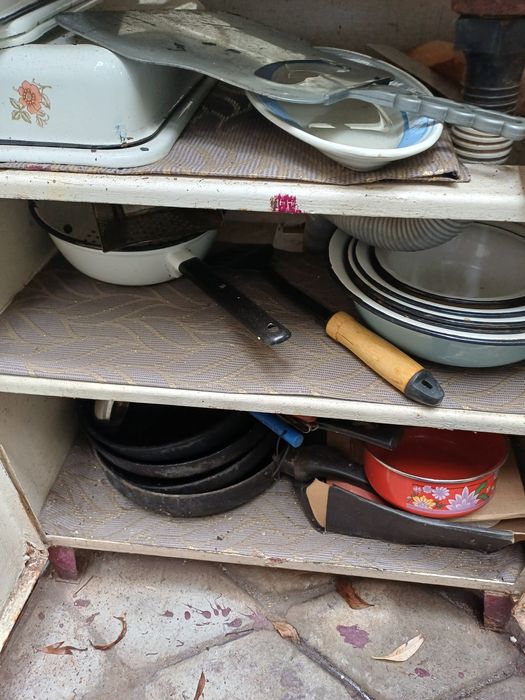 Мойка металическая с нержавеюшем баком.