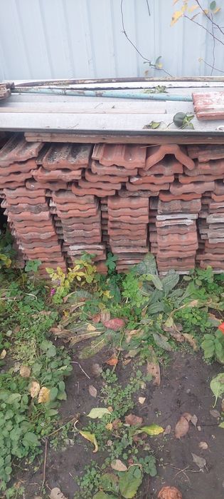 Продам черепицу б/у 500-600 штук