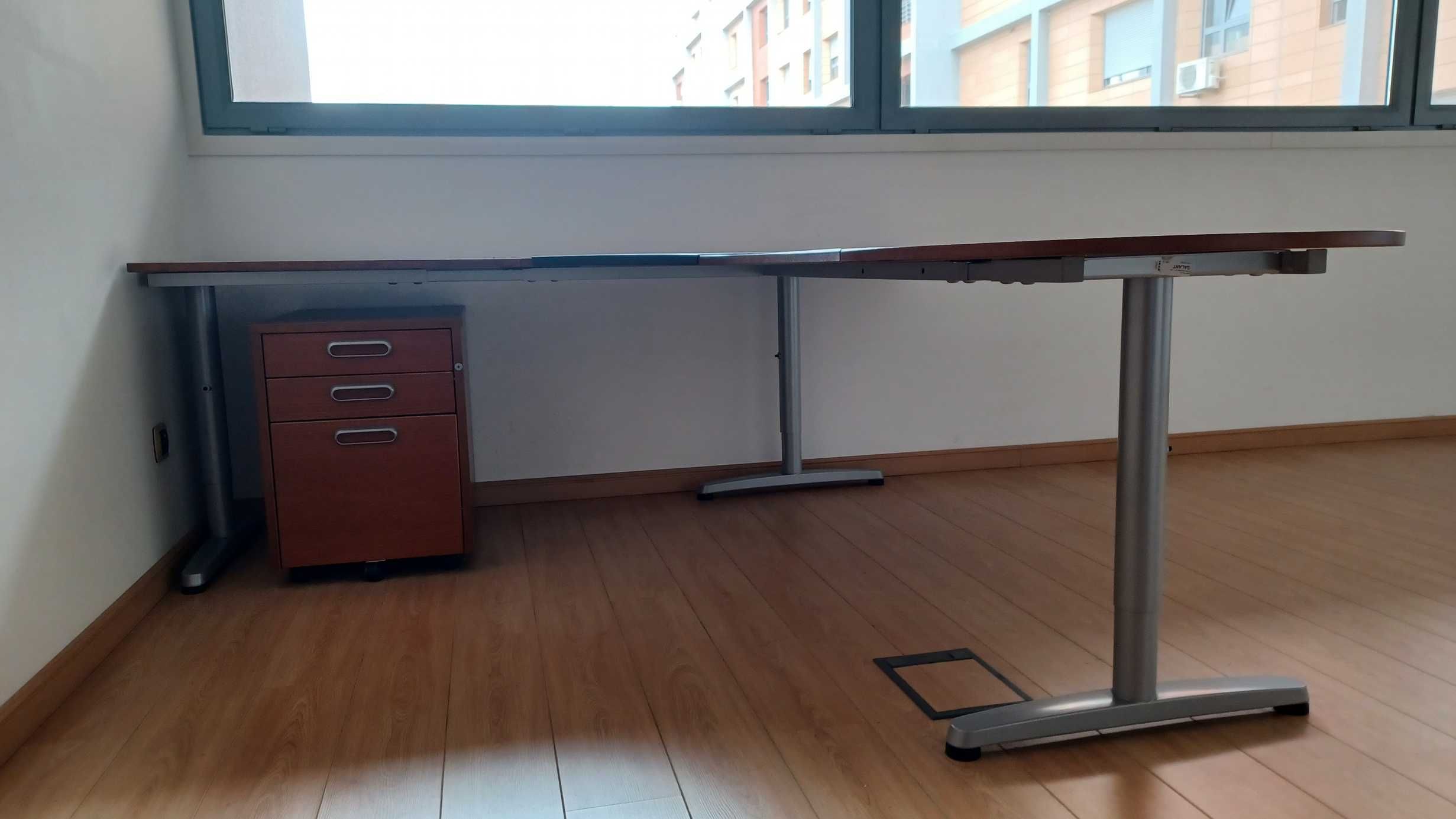 Secretária IKEA Galant