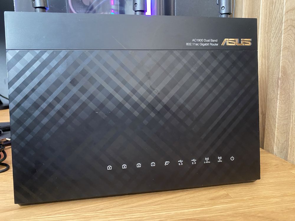 Router Asus RT-AC68U 1900Mb/s