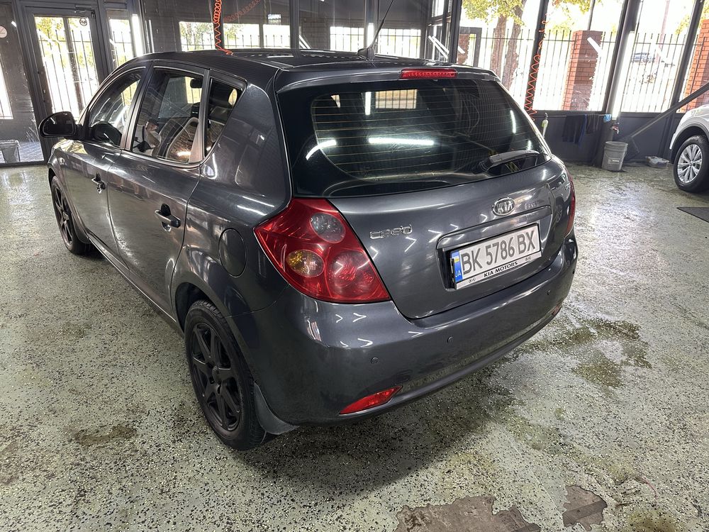 Продам Киа Сид 1.6 дизель