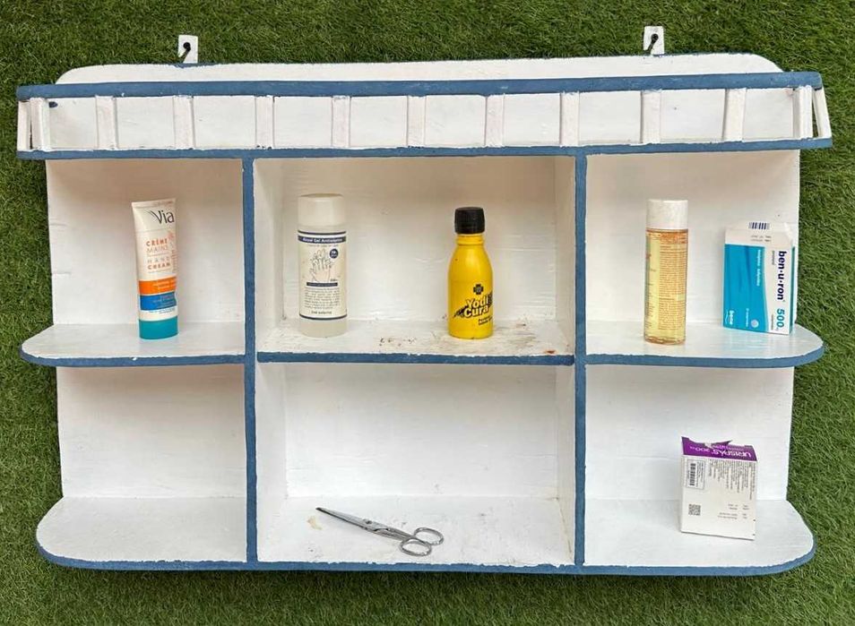 Armário de parede/escaparate rústico