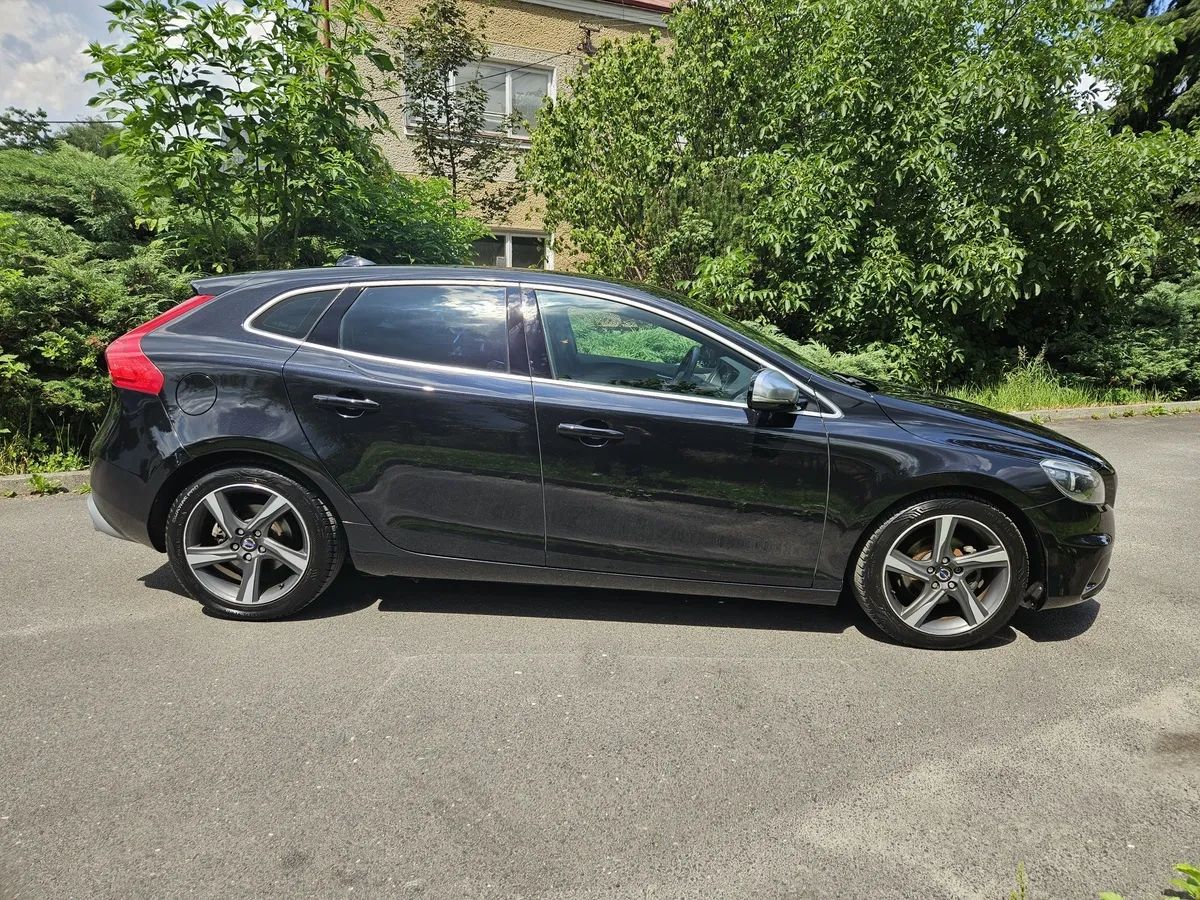 Volvo V40 R-Design* Bardzo Ładne i Zadbane* Rok GWARANCJI
