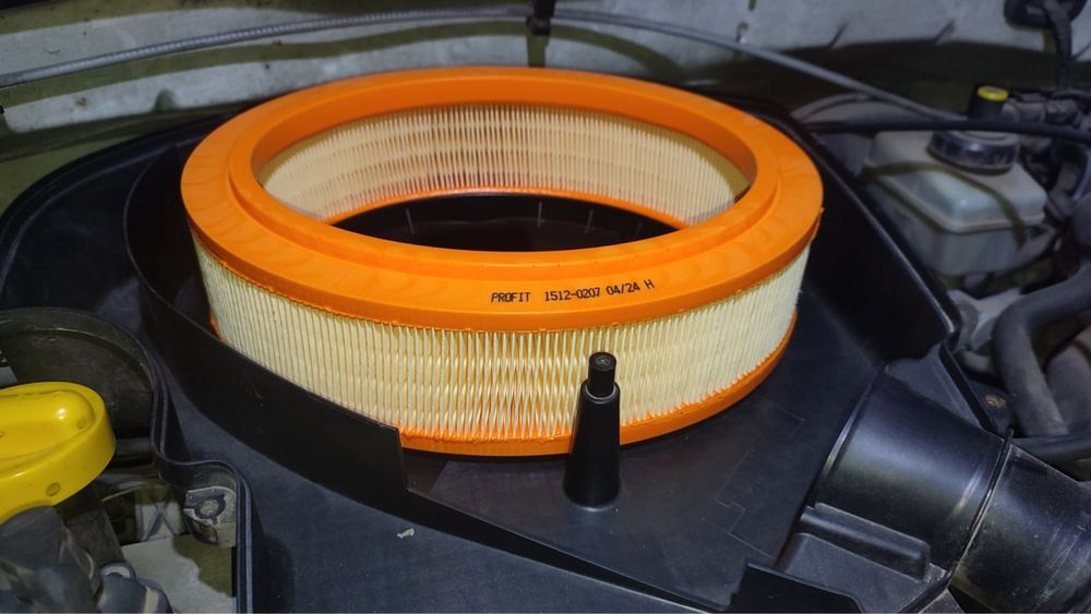 Фільтр повітряний логан/ сандеро 1.4