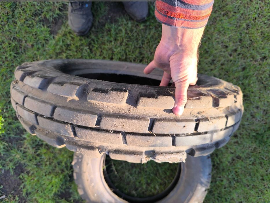 Opona 12,4x28 do c330