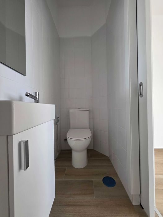 Arrenda-se espaço comercial/ escritórios - Barreiro