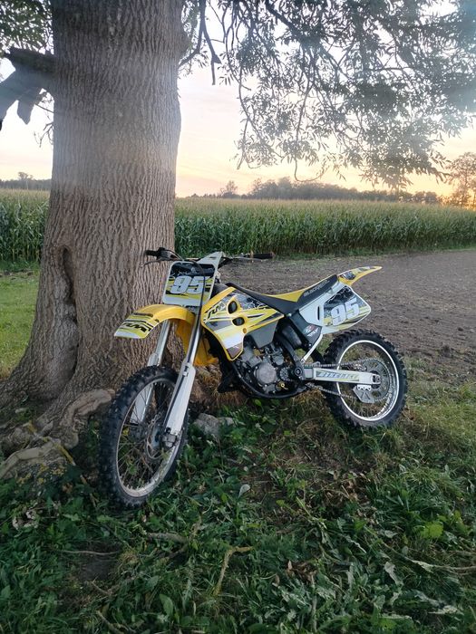 Suzuki RM 125 ...