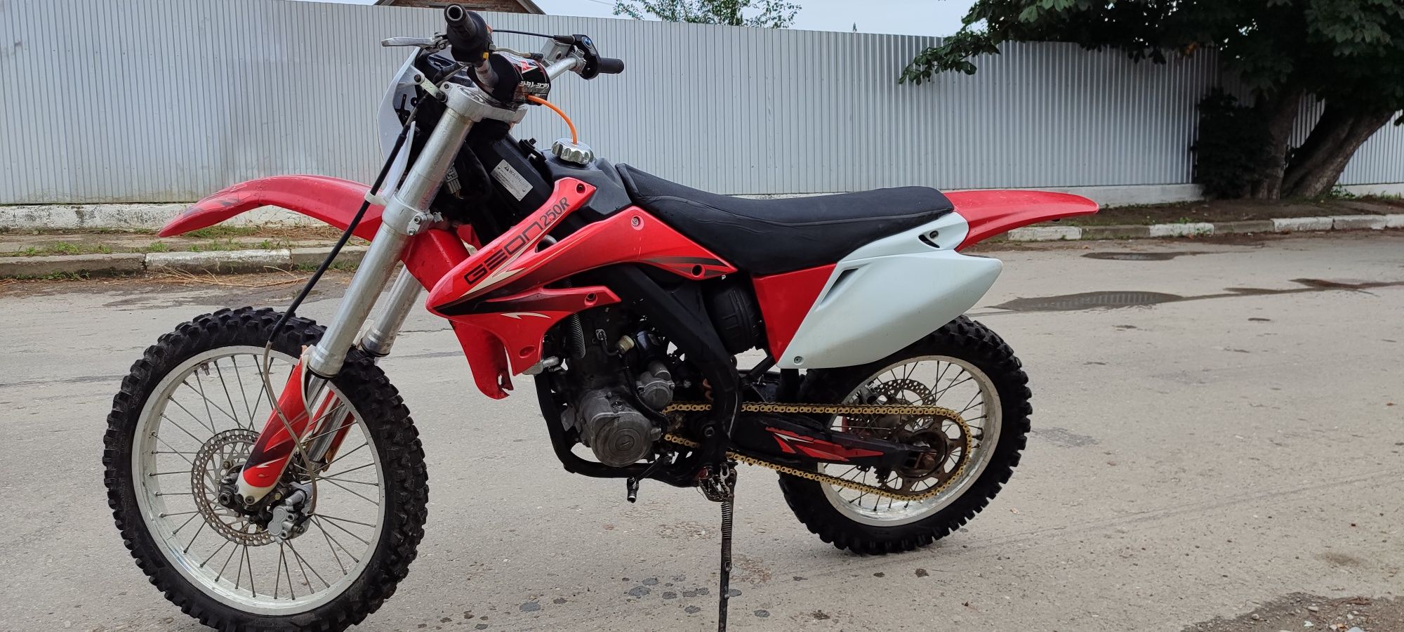 Продам Geon Dakar 250r
