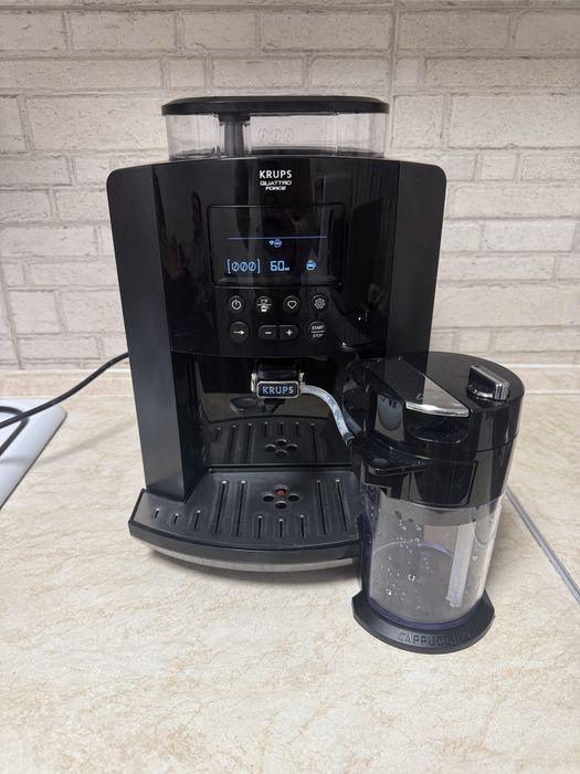 Кавомашина Krups EA819 Arabica Latte