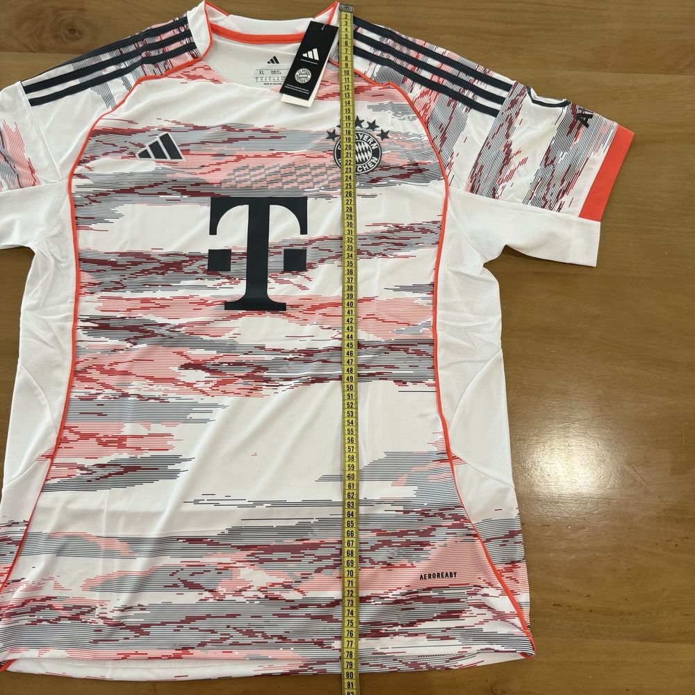 Camisola Bayern Munique 2025/26
