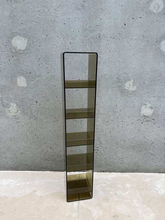 Torre em acrílico plexiglas verde