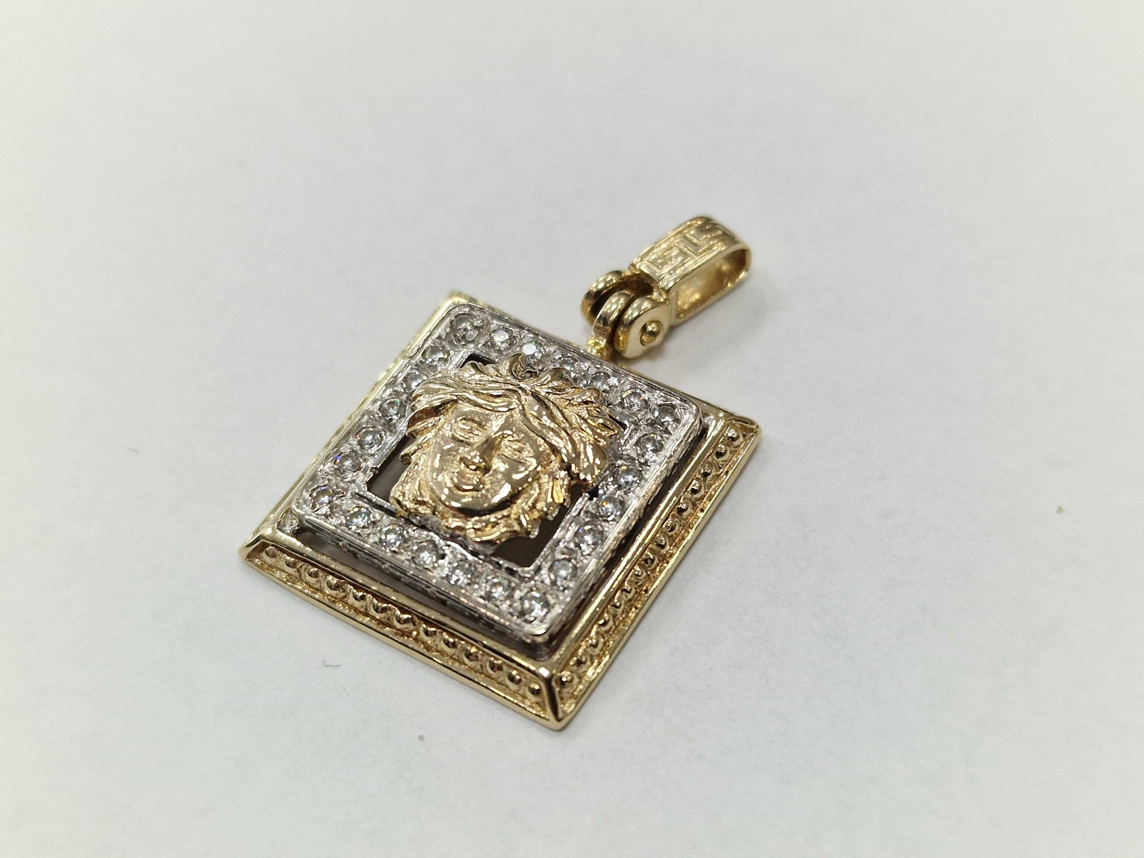 Złoty wisiorek/ 585/ 7.96 gram/ duży/ cyrkonie/ styl włoski
