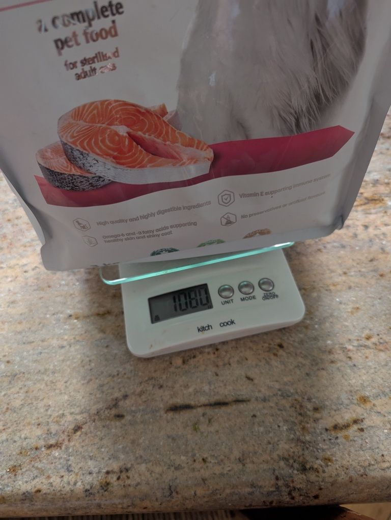 Karma dla kota STERILISED Super Premium Piper ŁOSOŚ 3+1kg