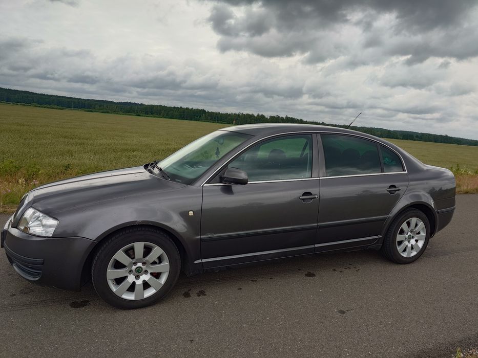 Sprzedam Skodę Superb 1