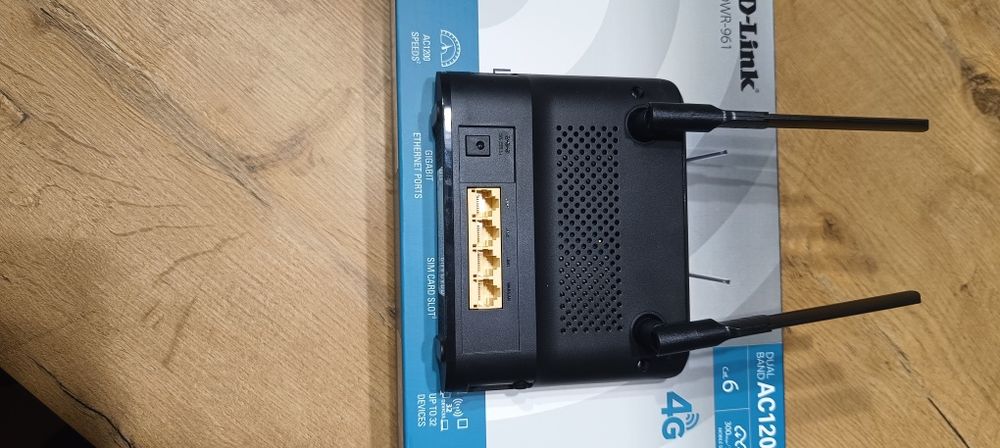 Router D-Link DWR-961 cat6 wifi SIM