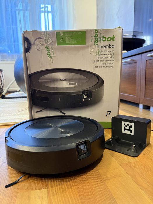 Робот пилосос iRobot Roomba J7 15840
