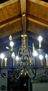 Candeeiro vintage com 12 lâmpadas