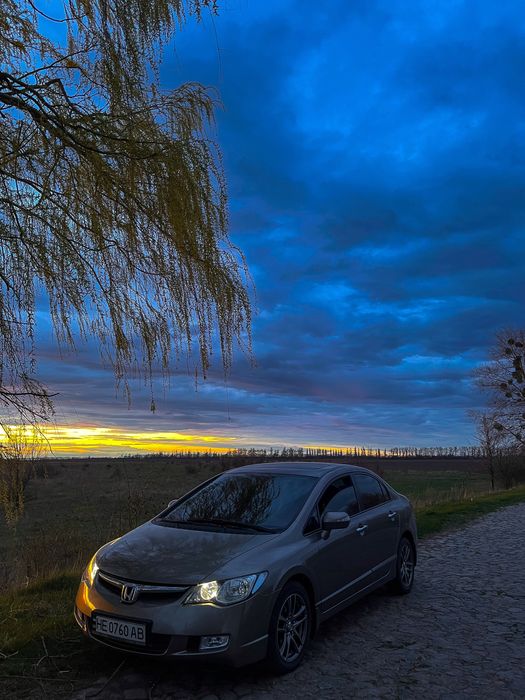 HONDA CIVIC 4D  гарний автомобіль