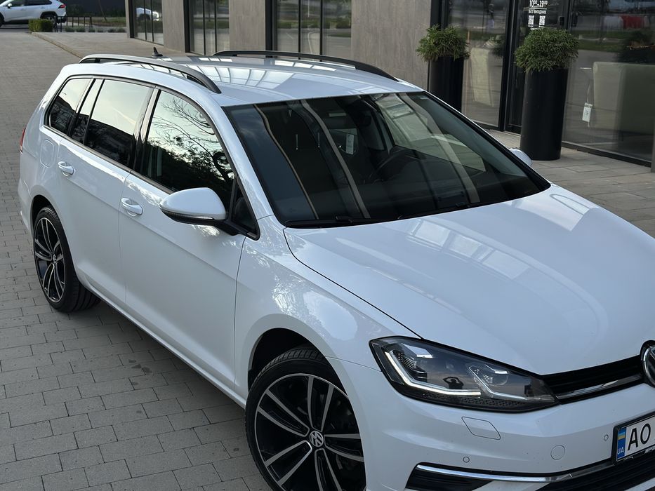 Volkswagen Golf 2017 дизель 2.0 універсал