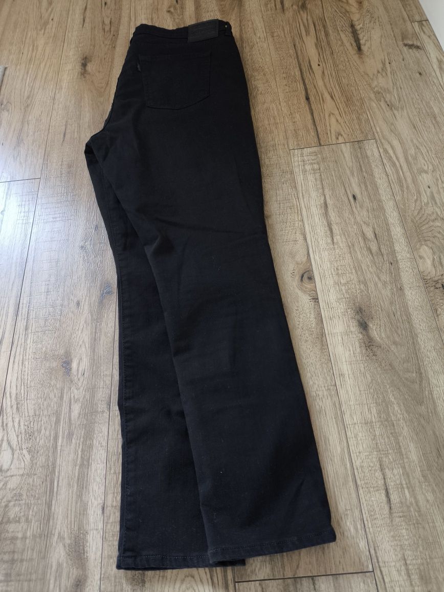 Spodnie damskie levis