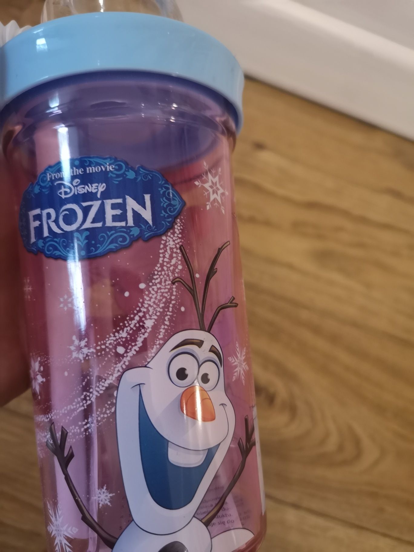 Nowy bidon z figurka Olaf Frozen