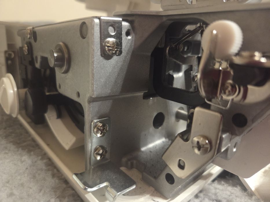 Overlock Juki MO-644D