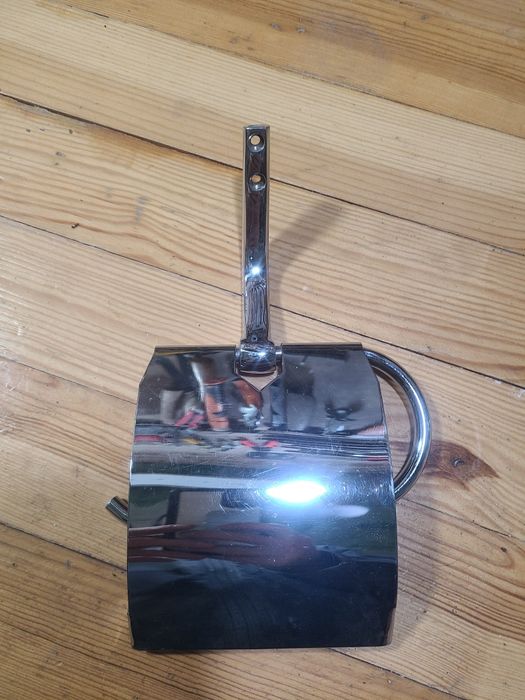 Тримач туалетної бумаги