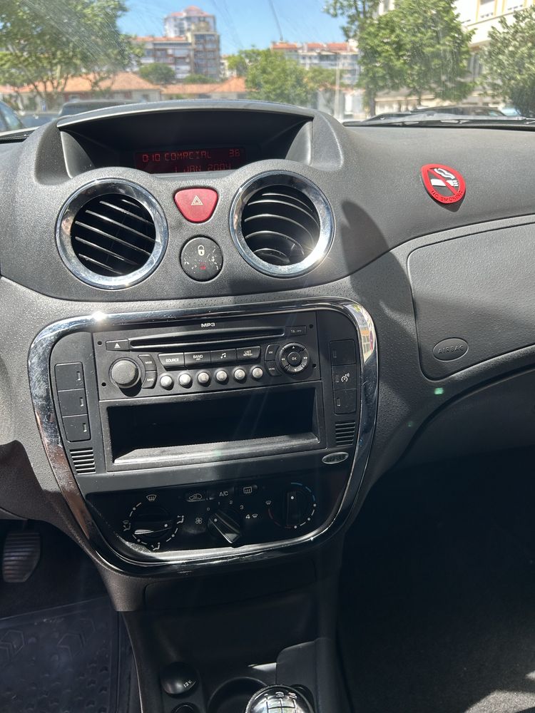 Carro - Citroen C2 VT