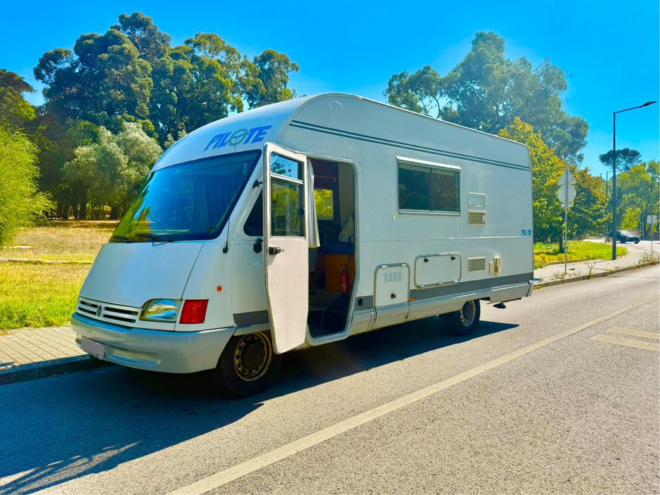Autocaravana integral Pilote 2.5TD ano 1998
