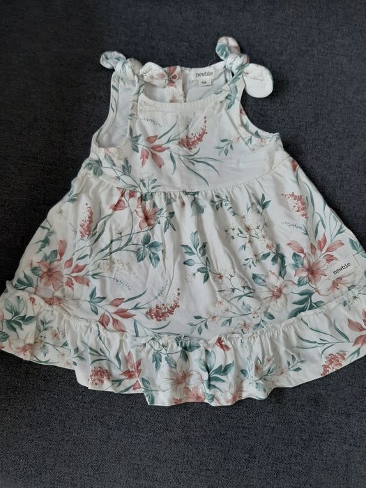 Sukienka Newbie rozm. 68 4-6mies. kwiaty