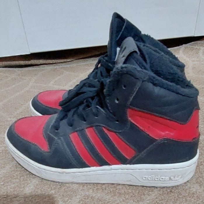 Кросівки зима Adidas шкіра