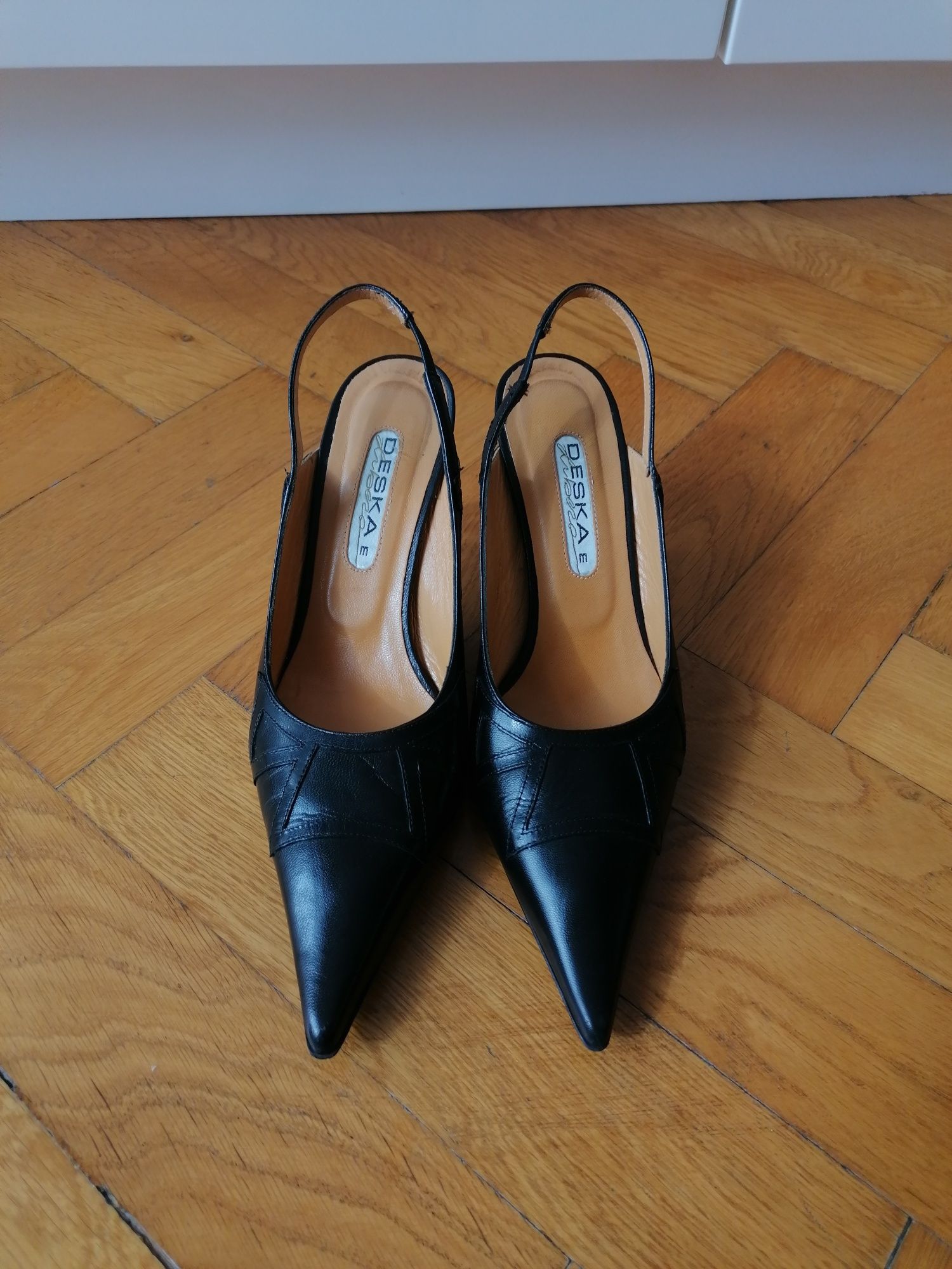 Buty na obcasie czółenka skórzane kitten heels szpilki typu kaczuszka