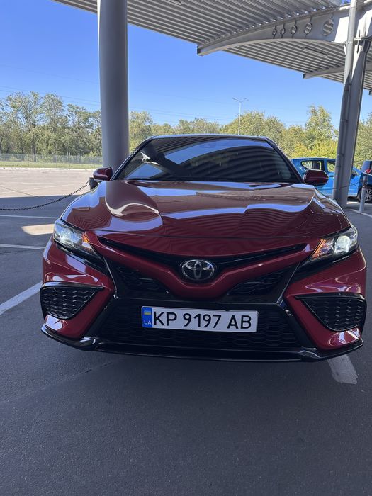 Toyota Camry 75 2021 рік