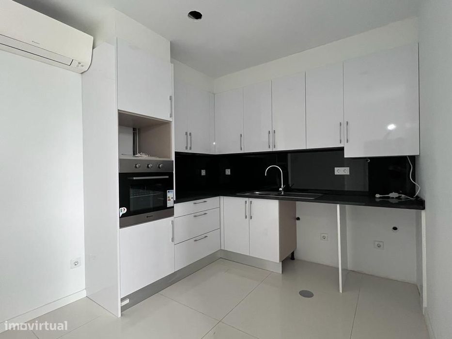 Atelier com kitchenette Equipada - Viseu