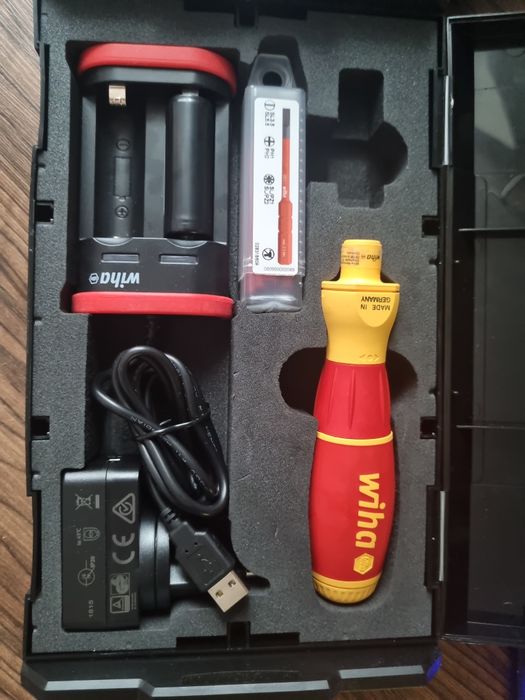 Zestaw Wkrętak Elektryczny wiha speede + Ładowarka + 6xslimbit