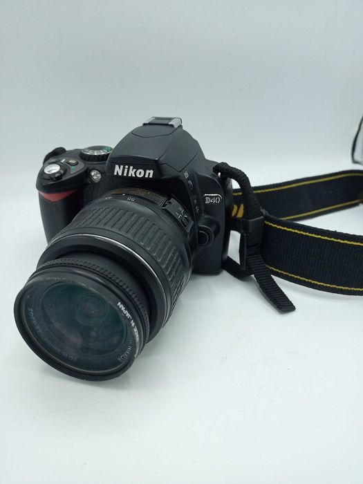 APARAT NIKON D40 + Obiektyw 18-55 mm 1:3,5 - 5,6G