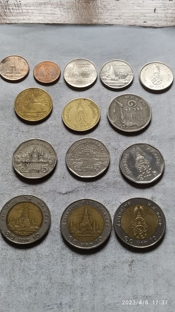 Обмен , продажа монет и банкнот .