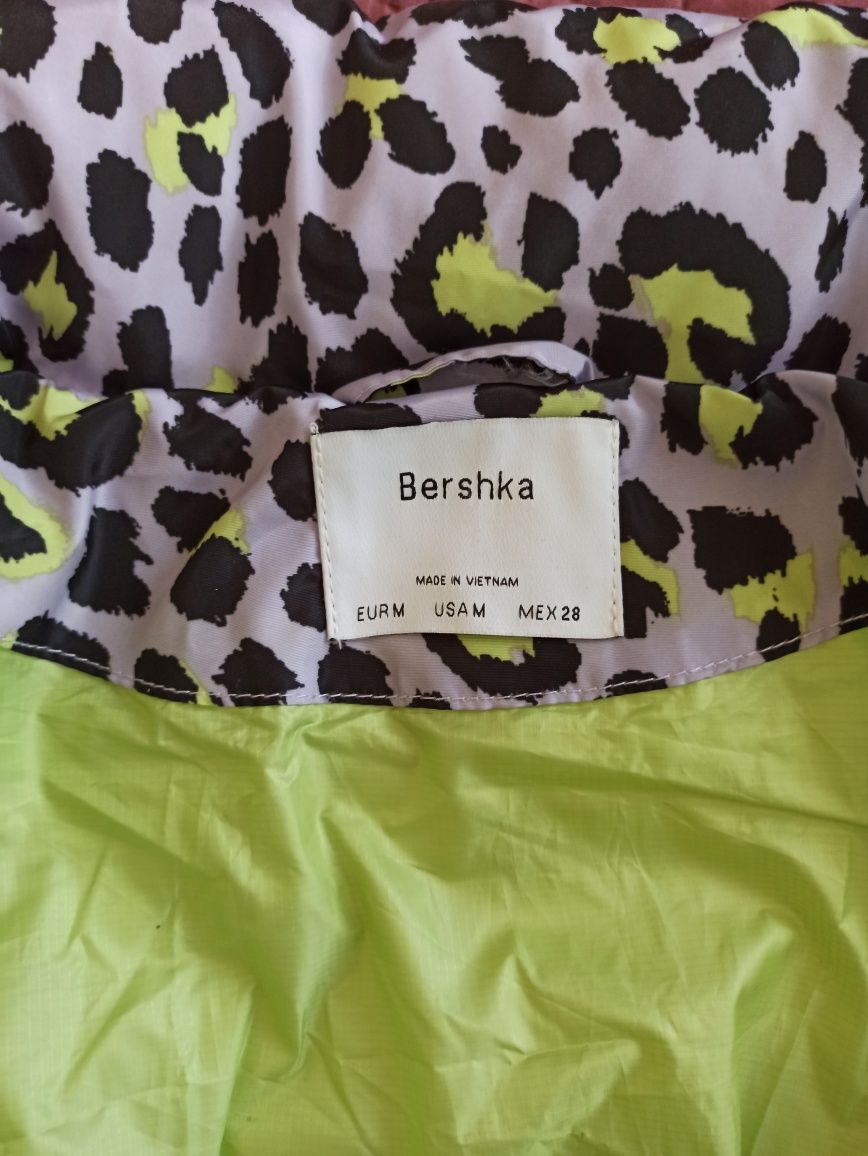 Куртка Bershka коротка