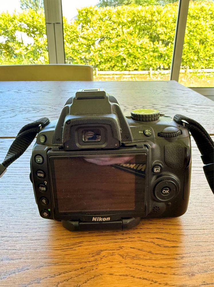 Nikon D5000 + Objetiva 18-55mm
