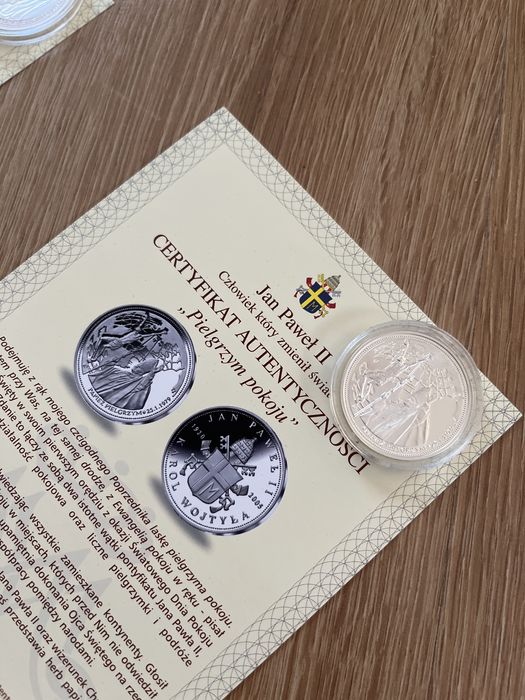 Medale Jan Paweł II 3 sztuki certyfikaty