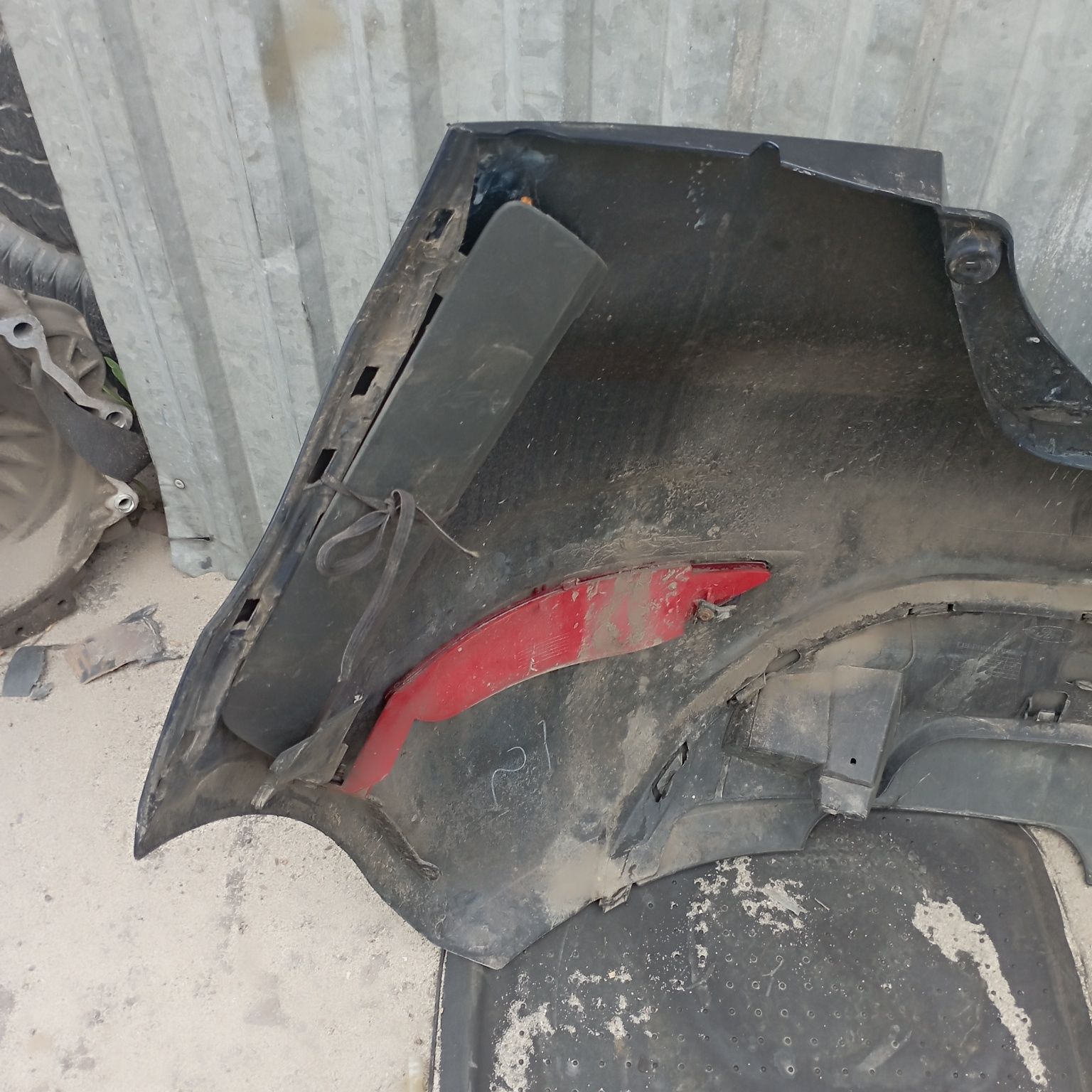 Бампер зад задний ford fiesta mk7 8a6117906a