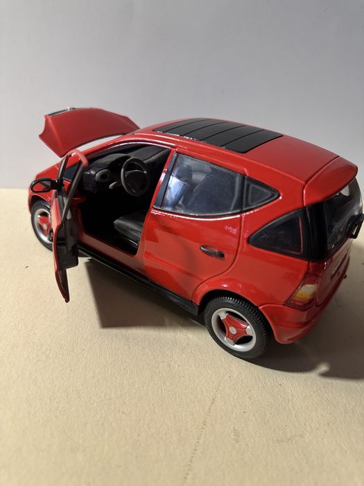 Mercedes class A escala 1:18