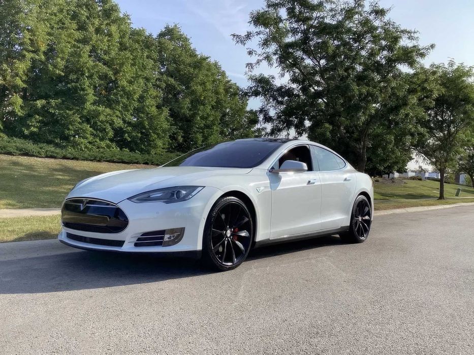 Tesla Model S 100 D Performance      2019