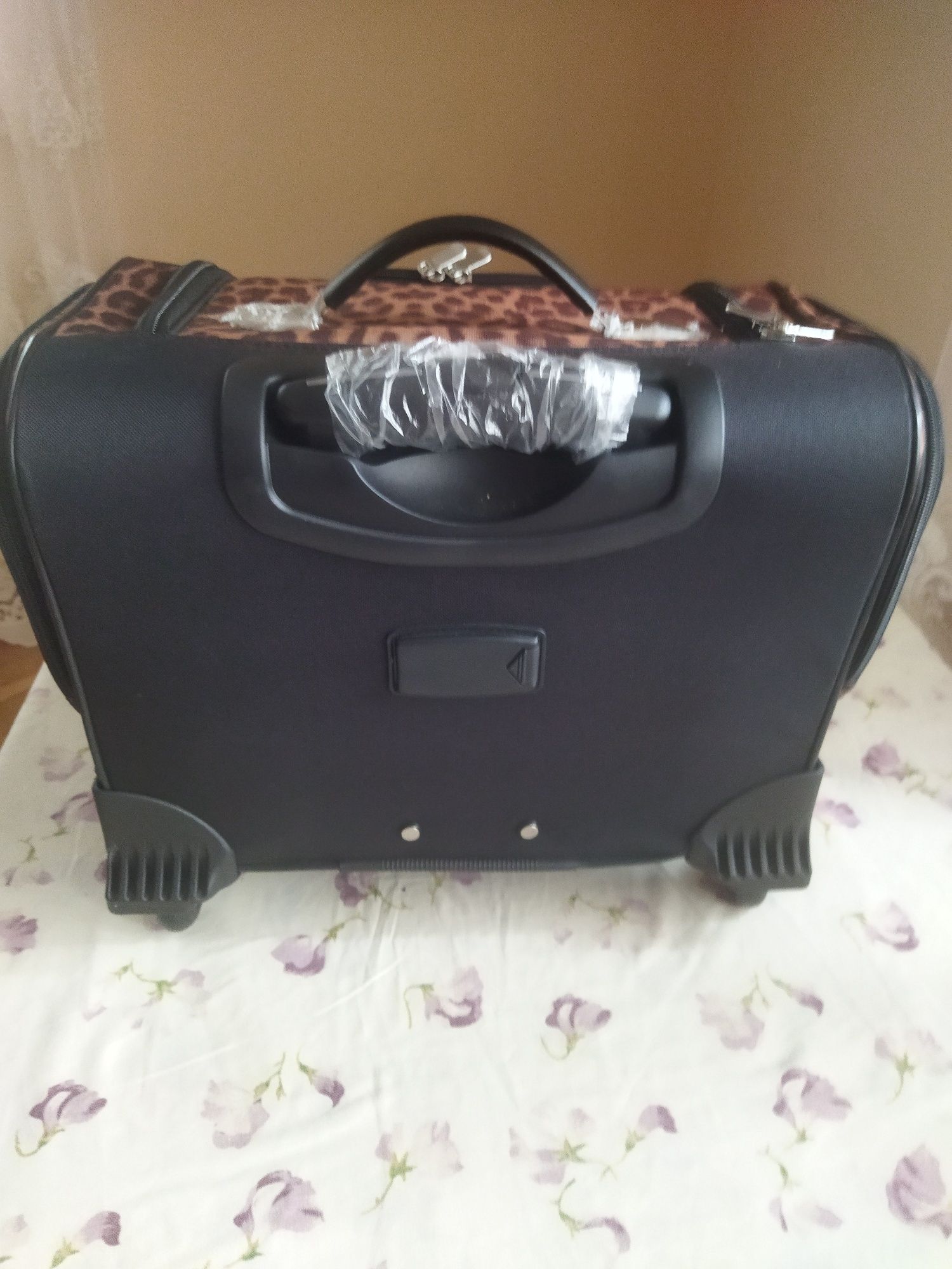 валіза жіноча lori greiner