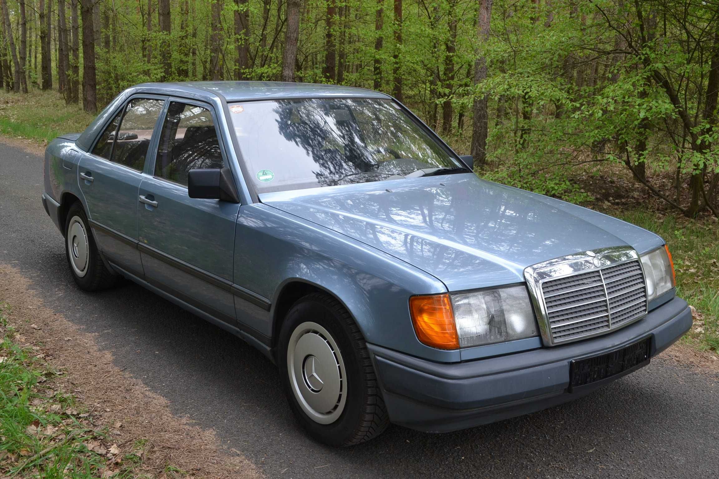 Mercedes 124 sedan klasyk