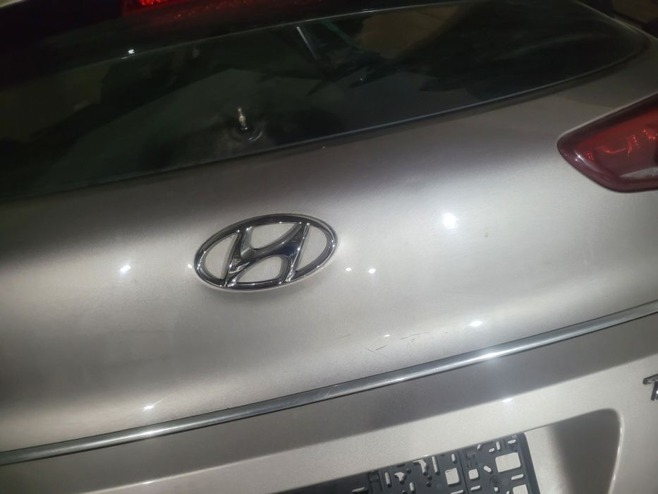 Кришка багажника / ляда Hyundai Tucson 2015 ---  73700D7000