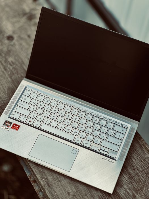ASUS ZenBook 14″ Ryzen 5 3500U – стиль, потужність і надійність