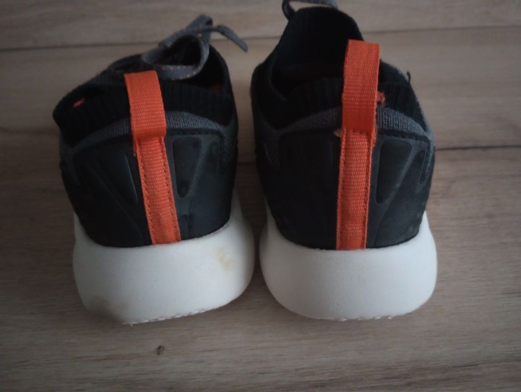 Buty sneakersy 4F r. 33 uszkodzone